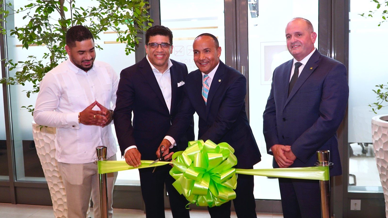Alcalde Dío Astacio asistió a la inauguración de la Cooperativa Mamoncito en SDE