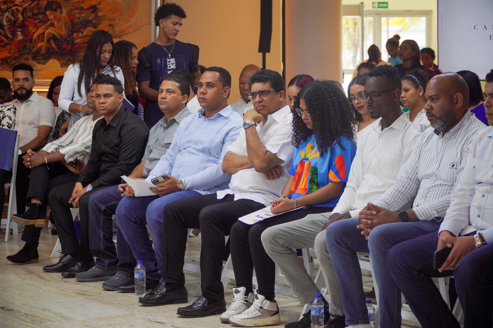 Alcalde Dío Astacio motiva a jóvenes a emprender durante Master Class “Cambiando el chip”