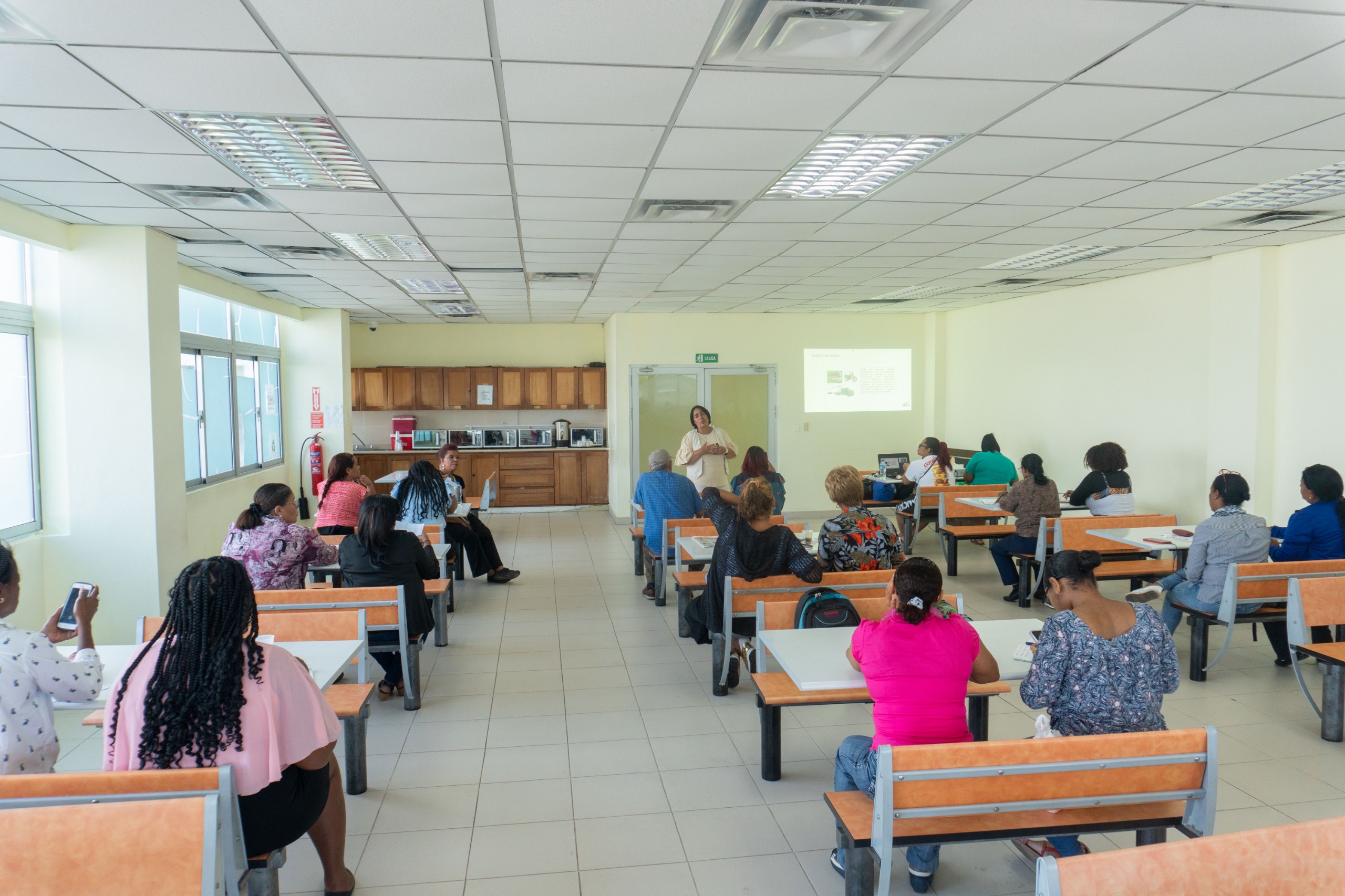 Ayuntamiento de SDE imparte curso sobre Seguridad Vial a colaboradoras