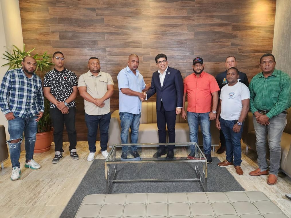 Alcaldía de Santo Domingo Este recibe gran apoyo del Consejo Municipal de Mototaxistas en el Plan de Regularización y Registro