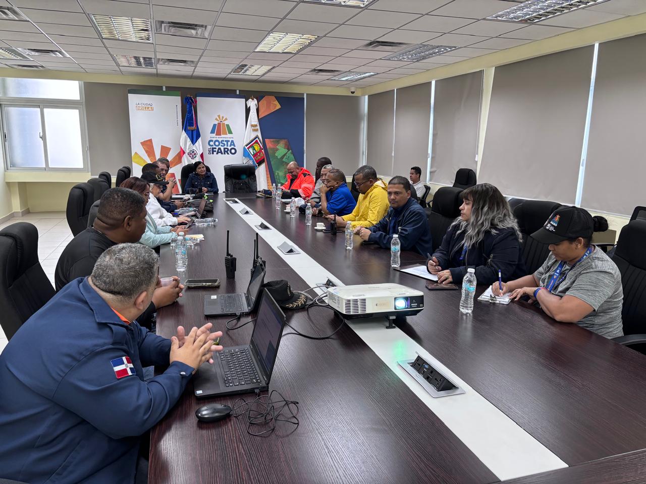 Alcaldía de Santo Domingo Este pasa balance tras paso de onda tropical que puso en alerta roja al municipio