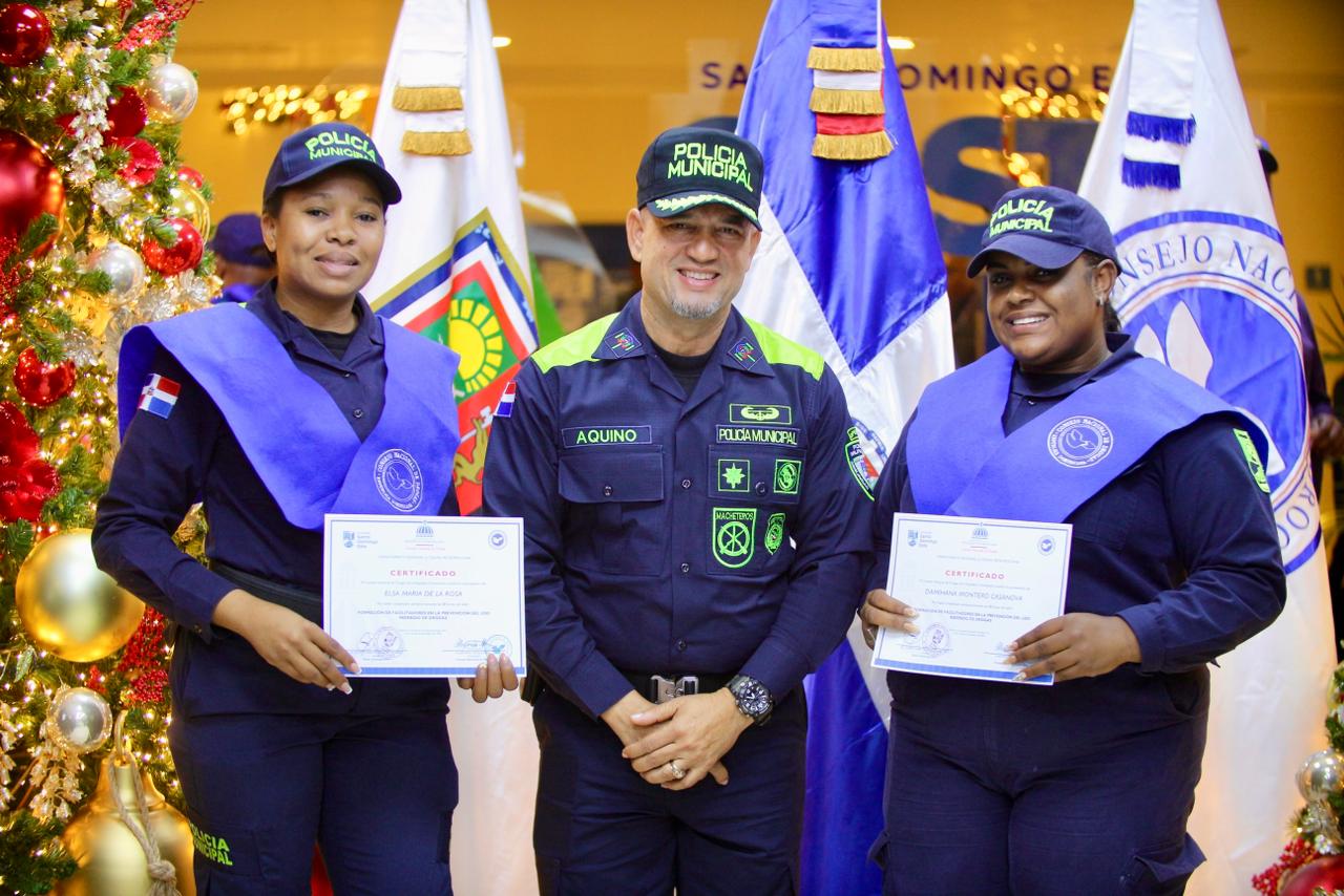 163 Policías Municipales de SDE se gradúan como multiplicadores en prevención del consumo de drogas