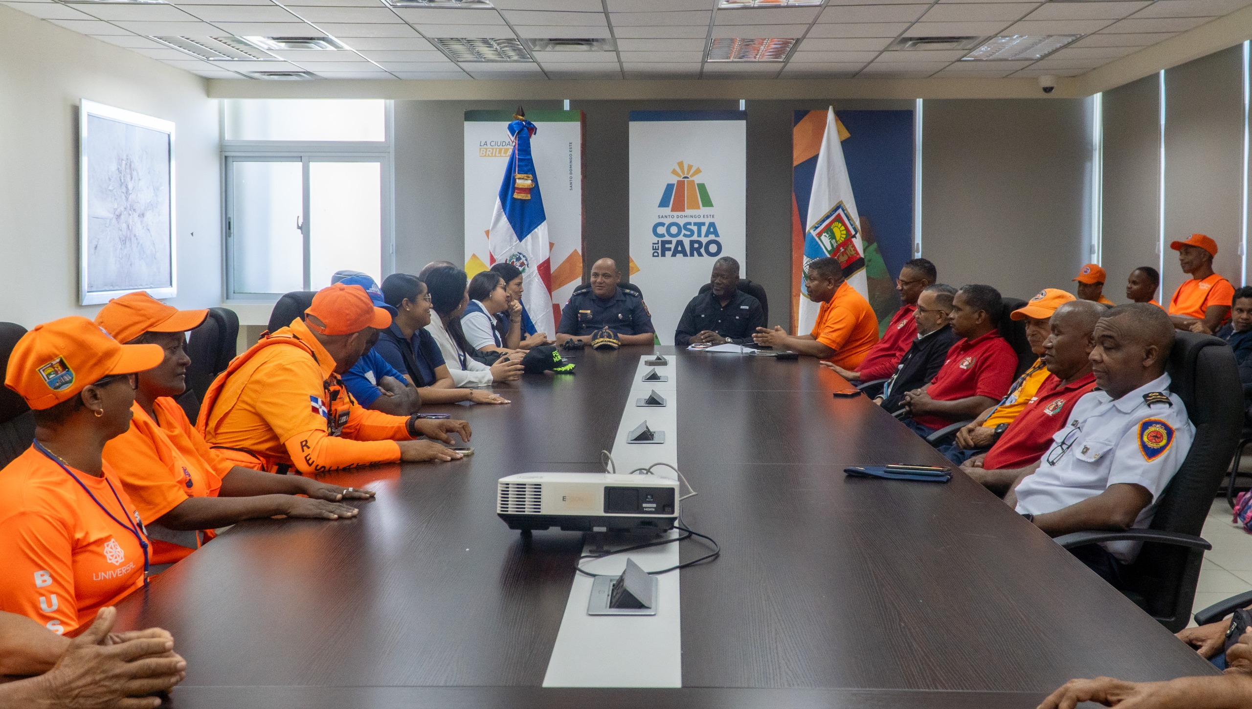 Ayuntamiento de SDE y Defensa Civil lanzan operativo “Navidad con Conciencia”