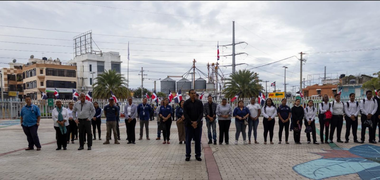 Dirección de Recaudación y Arbitrios del ASDE encabeza acto de izamiento de bandera