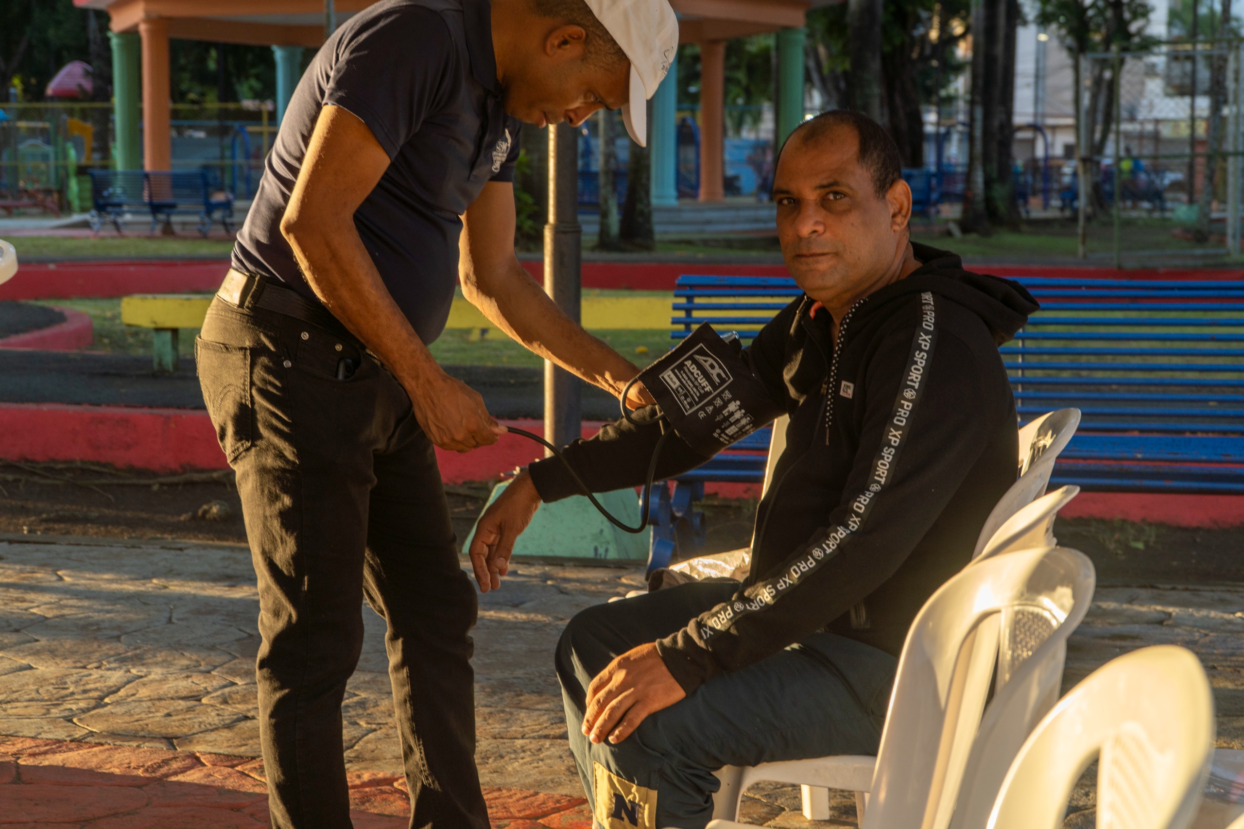 Alcaldía de Santo Domingo Este realiza jornada de salud preventiva en el Parque de Invivienda
