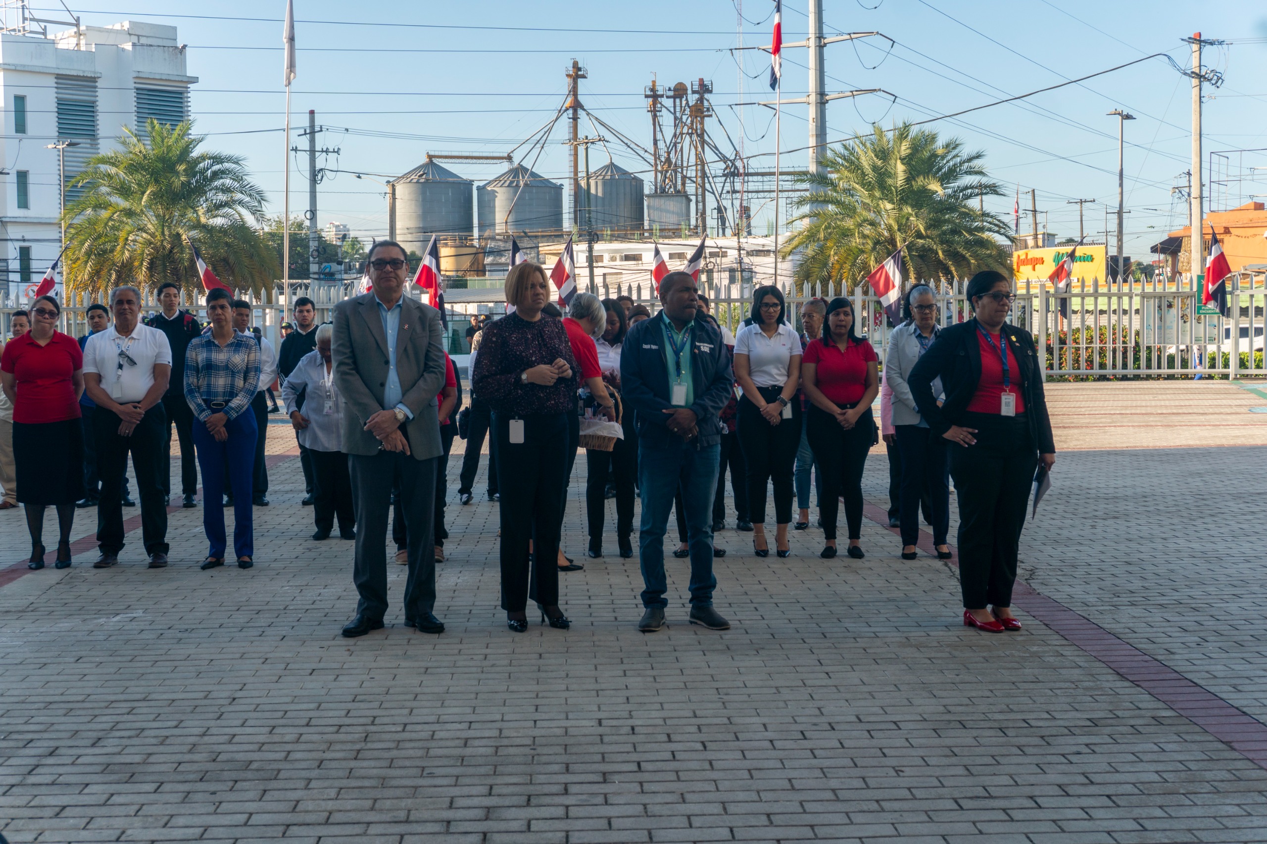 Dirección Financiera del ASDE inicia actos a la bandera con reflexión sobre los cinco lenguajes del amor