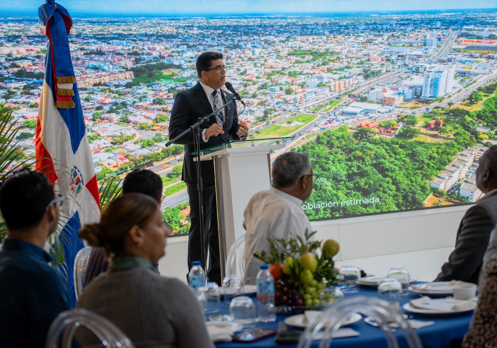 Dío Astacio presenta ambicioso proyecto de remozamiento y urbanismo táctico para la avenida Sabana Larga