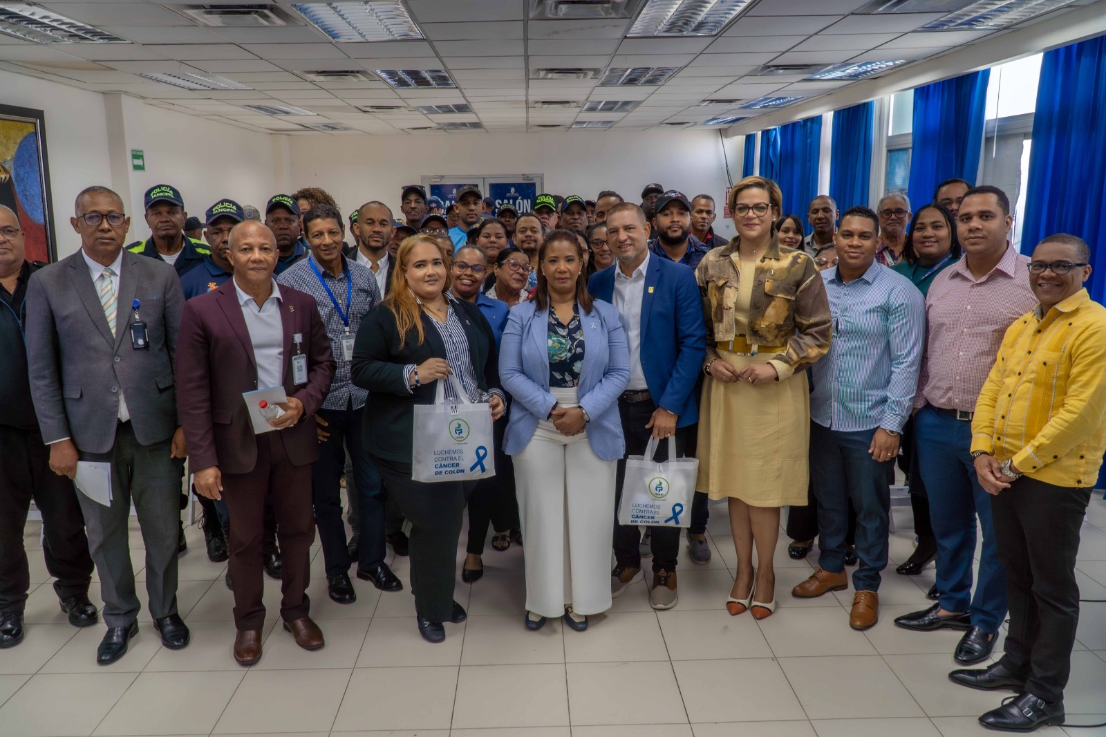 Ayuntamiento de SDE realiza conversatorio para promover la prevención y detección temprana del cáncer de colon
