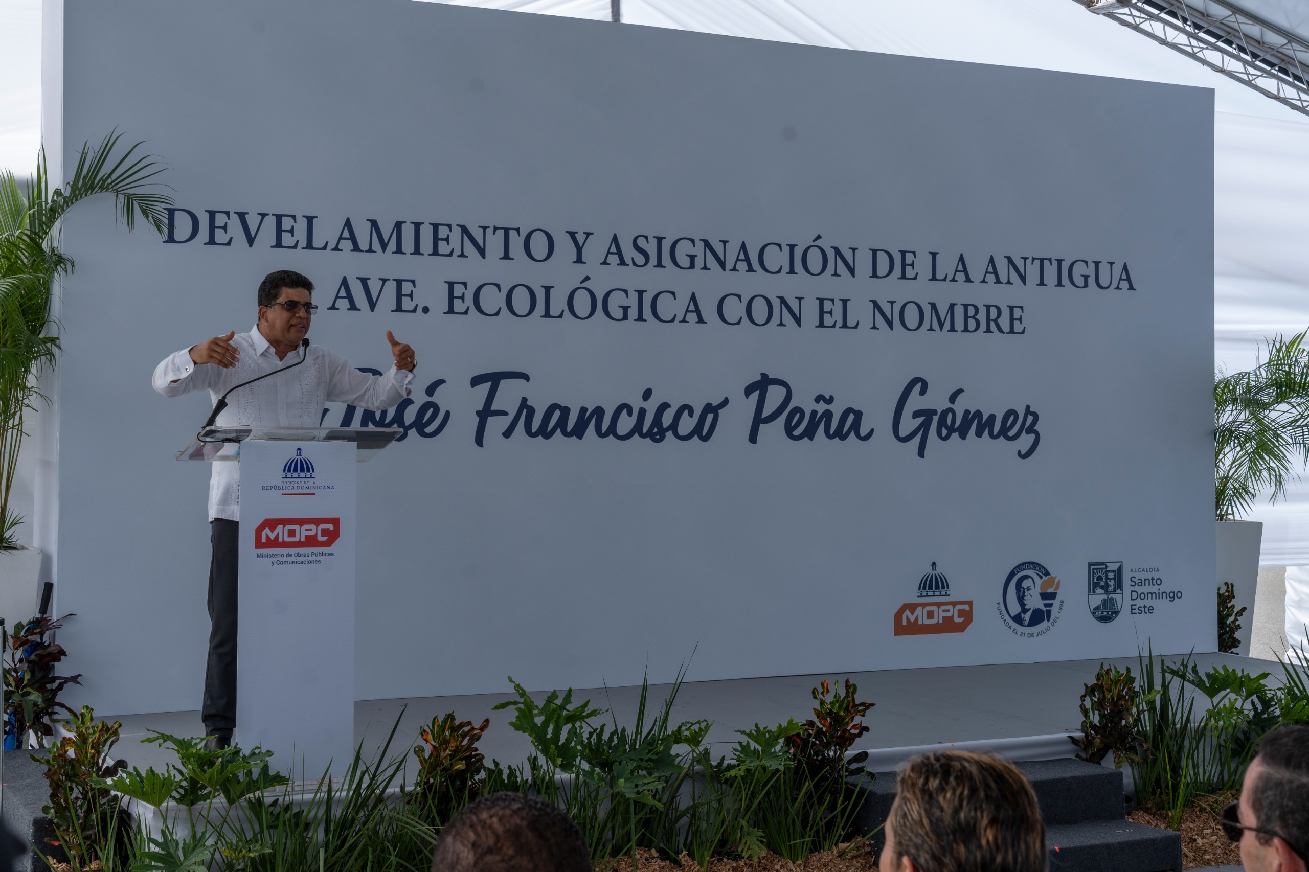 Alcalde Dío Astacio respalda homenaje a Peña Gómez en Santo Domingo Este