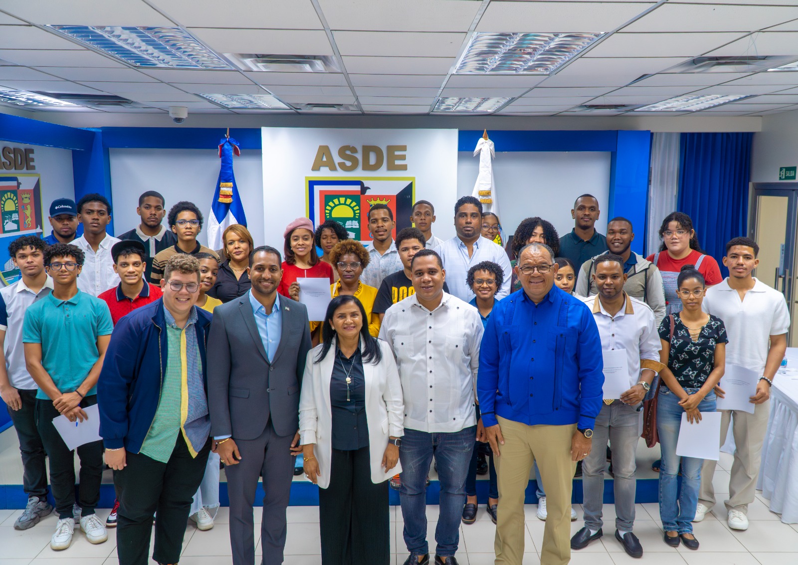 Alcaldía de Santo Domingo Este y el ITLA impulsan oportunidades de formación técnica a 50 jóvenes del municipio
