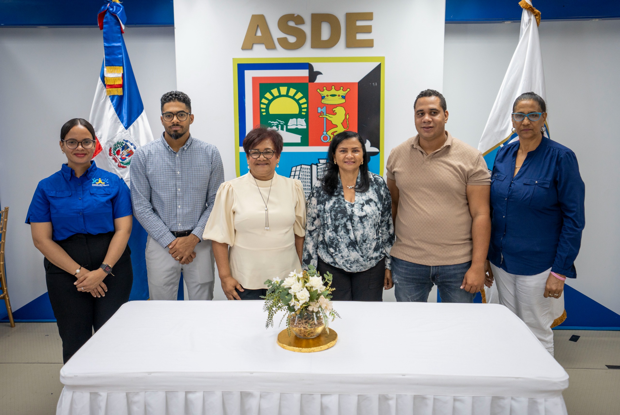 ASDE fortalece capacidades de mujeres emprendedoras con taller sobre oportunidades de negocio en el mercado público