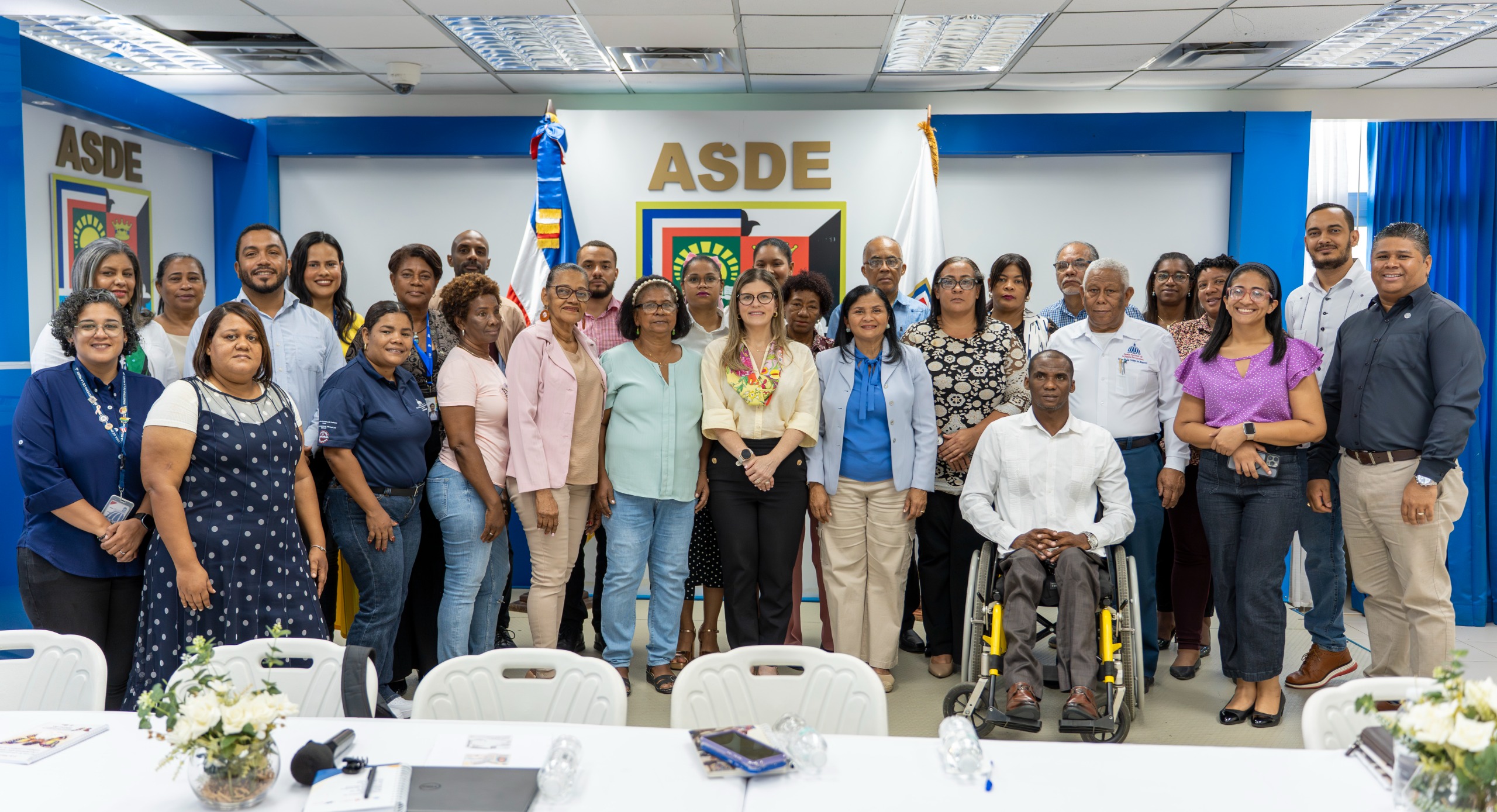 ASDE fortalece articulación social con reunión de la Mesa Local de Cuidados de Santo Domingo Este