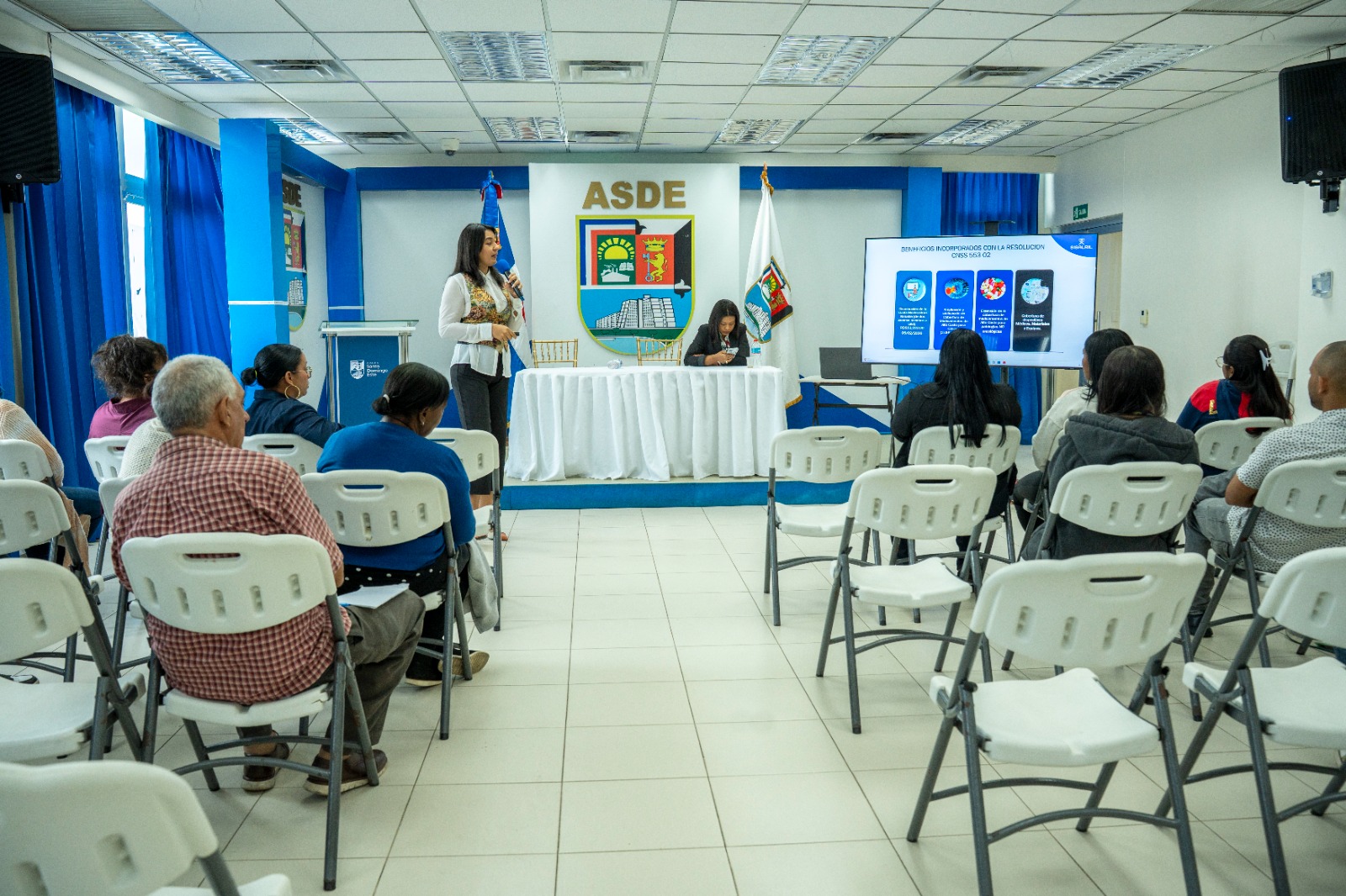Ayuntamiento de Santo Domingo Este presenta conferencia sobre el Seguro Familiar de Salud